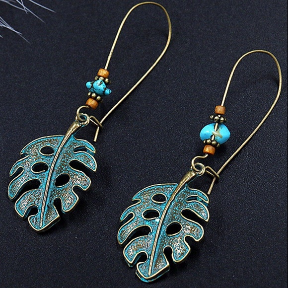 Jewelry - LAST PAIR! TROPICAL LEAF EARRINGS